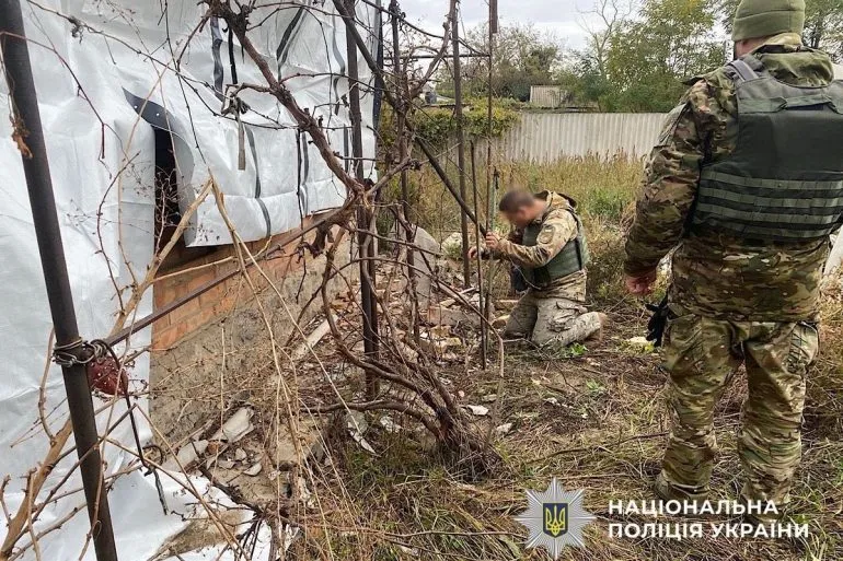 Поліція Нікополя закликає не чіпати підозрілі предмети