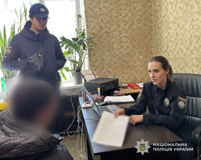 У Кам’янському затримали двох грабіжників, які нападали на перехожих