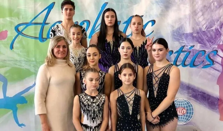 Юні акробати з Покрова показали високі результати на чемпіонаті України