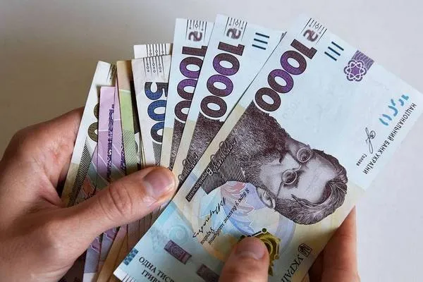 Діти-сироти отримають нову допомогу після навчання