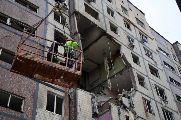 Масована ракетно-дронова атака на Дніпро: жертви та руйнування