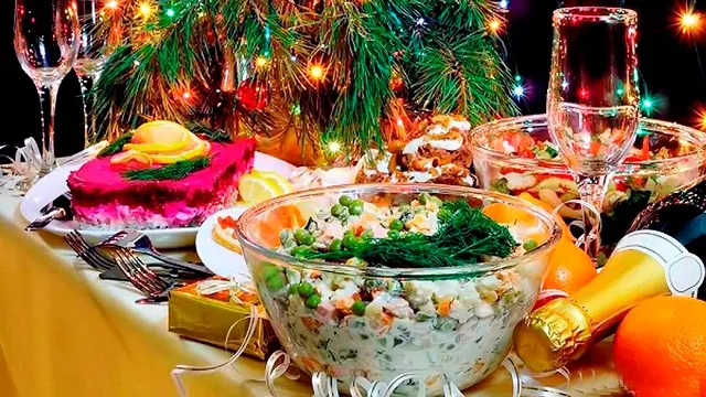 Як уникнути переїдання на Новий рік: поради для святкового застілля