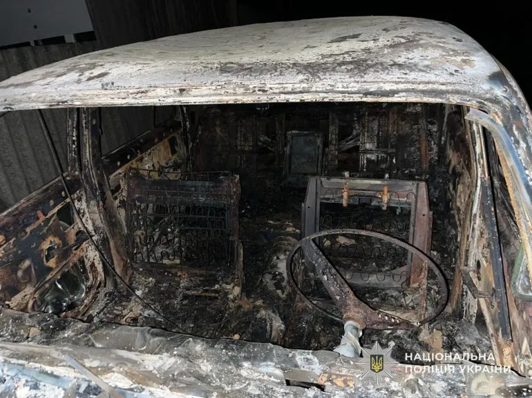 На Дніпропетровщині чоловіку загрожує до 10 років за підпал авто