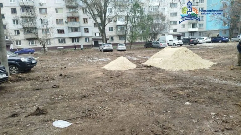 У Самарі облаштовують новий майданчик для вигулу собак