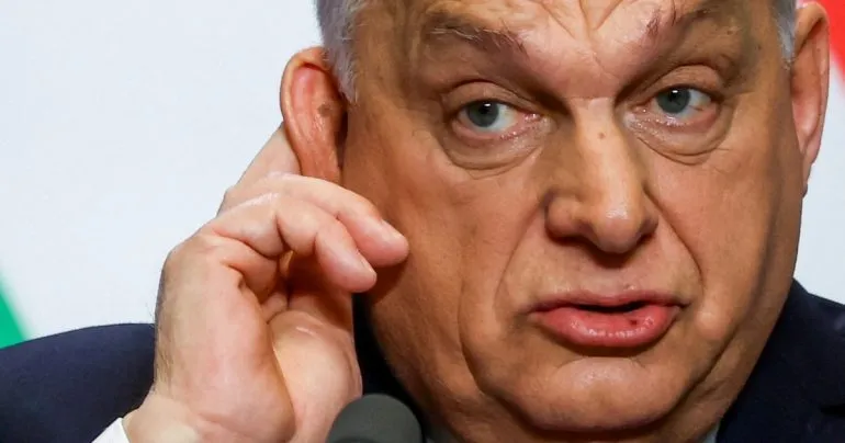 Орбан викликав українського посла через заяви Зеленського в Давосі
