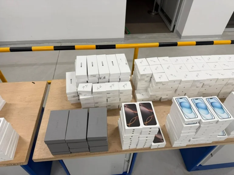 На кордоні з Польщею вилучили контрабанду Apple на 35,5 млн грн