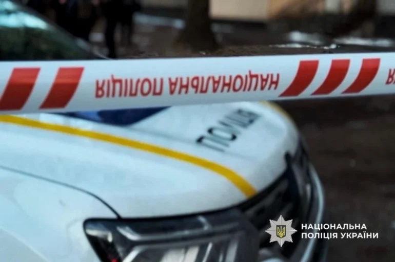 Біля метро Деміївська в Києві помер 73-річний чоловік: причина не в ожеледиці