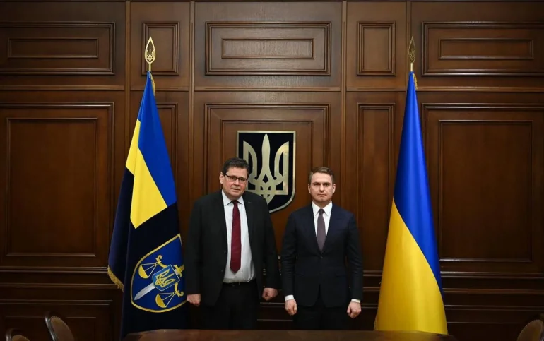 Генпрокурор зустрівся з послом Британії щодо відповідальності рф і депортації дітей
