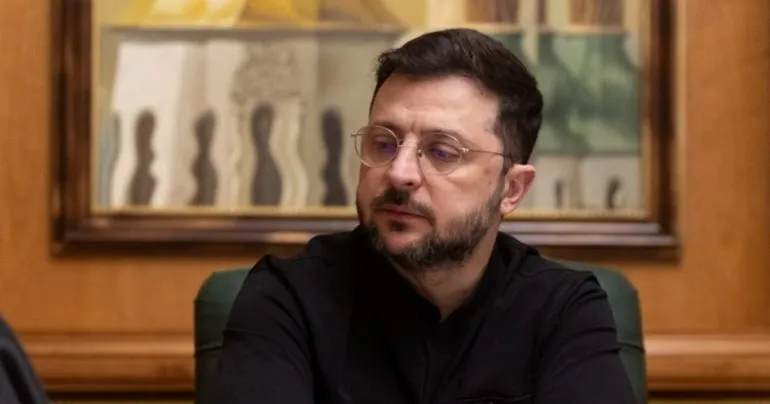 Зеленський провів консультацію з делегацією перед переговорами в Абу-Дабі
