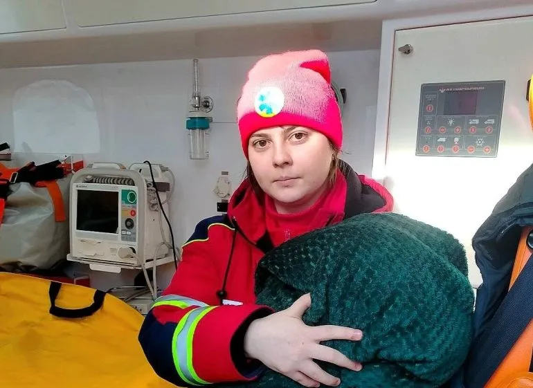 На Нікопольщині медики двічі приймали пологи поза лікарнею