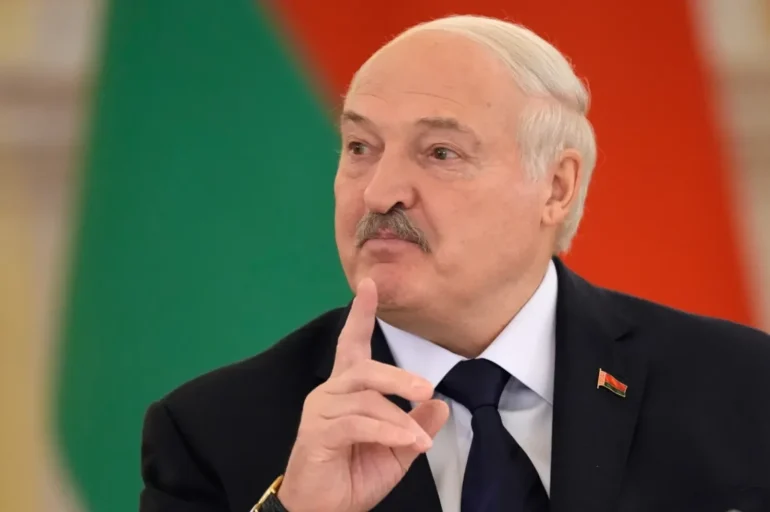 У Білорусі засудили двох журналістів до 14 і 12 років ув’язнення