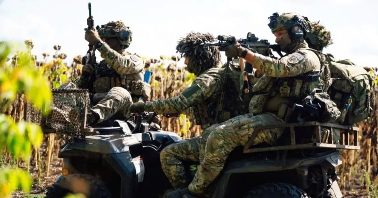 Третина українців вважають армію головною гарантією безпеки