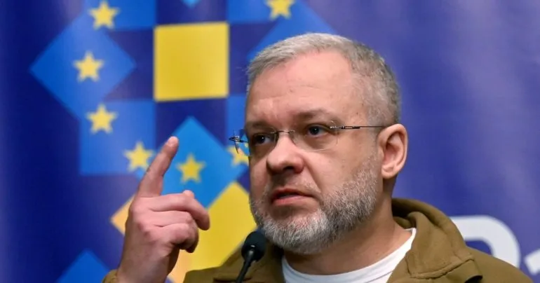 Ексміністра Галущенка взяли під варту зі заставою 200 млн грн