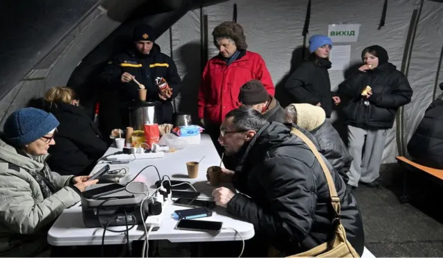 Пункти обігріву в Дніпрі допомагають вразливим мешканцям