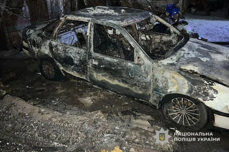 У Кривому Розі затримали підозрюваного у підпалі автомобіля