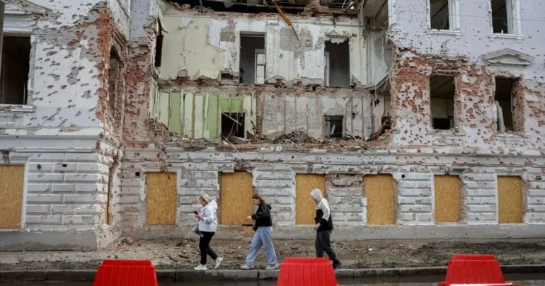 Черговий удар по Сумах: троє поранених, серед них двоє дітей