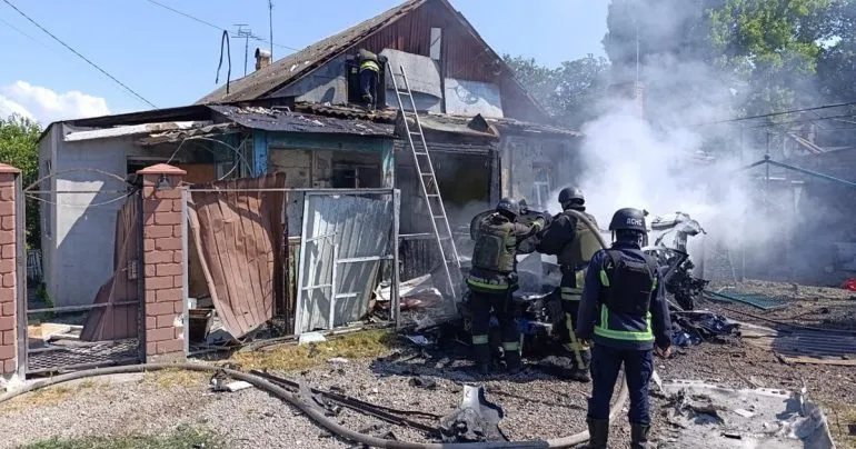 Удари рф по Дніпропетровщині: 2 загиблих і 11 поранених за день