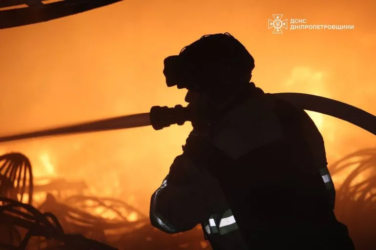 Російські обстріли пошкодили будинки в Дніпропетровській області