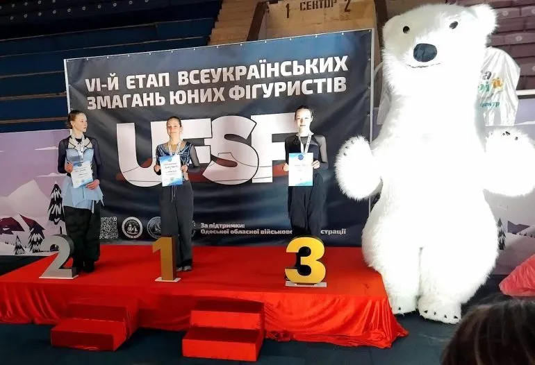Дніпровські фігуристи здобули 14 медалей на етапі в Одесі