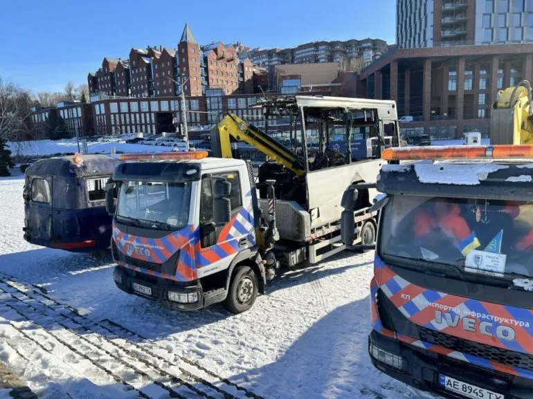 У Дніпрі відбувся автопробіг «Нерозчавлений» із виставкою техніки