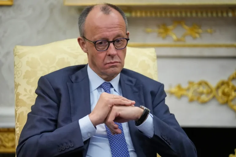Мерц: Україна має зберегти свою територію