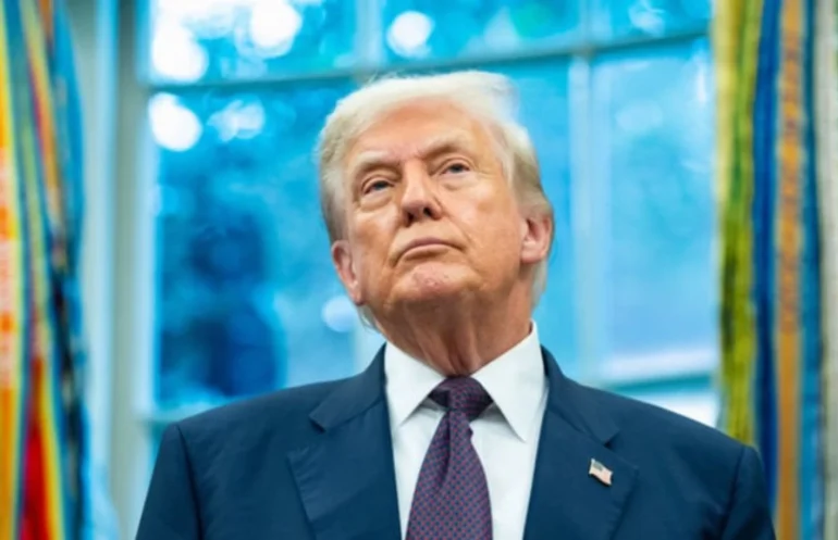 Трамп пригрозив знищити електростанції Ірану через закриття Ормузької протоки