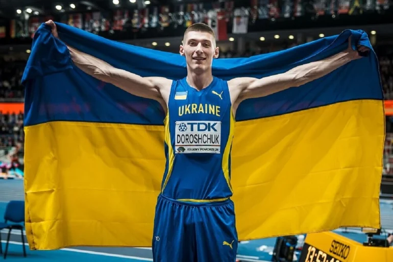 Олег Дорощук став першим українським чемпіоном світу в стрибках у висоту в приміщенні
