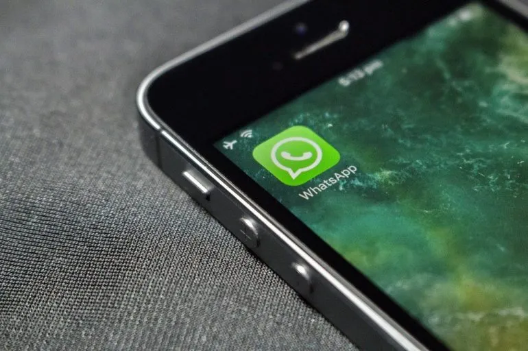 WhatsApp додає інструменти для керування чатами та штучного інтелекту