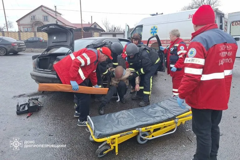 ДТП на Дніпропетровщині: троє людей травмовані поблизу Миколаївки