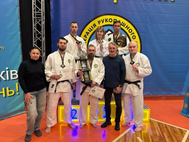 Дніпровські спортсмени вибороли 17 медалей на чемпіонаті з рукопашного бою