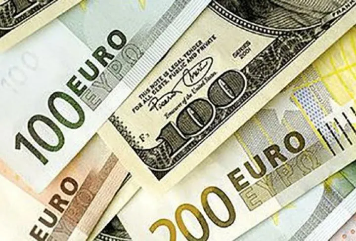 Дефіцит готівкової валюти в Україні зростає