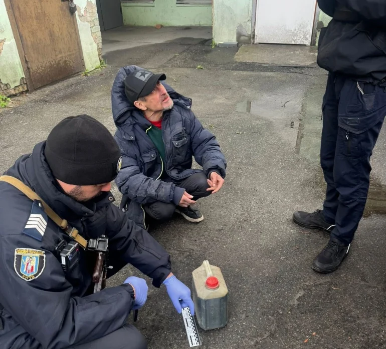 У Києві затримали підозрюваного у підпалі автівки нардепа Ігоря Гузя