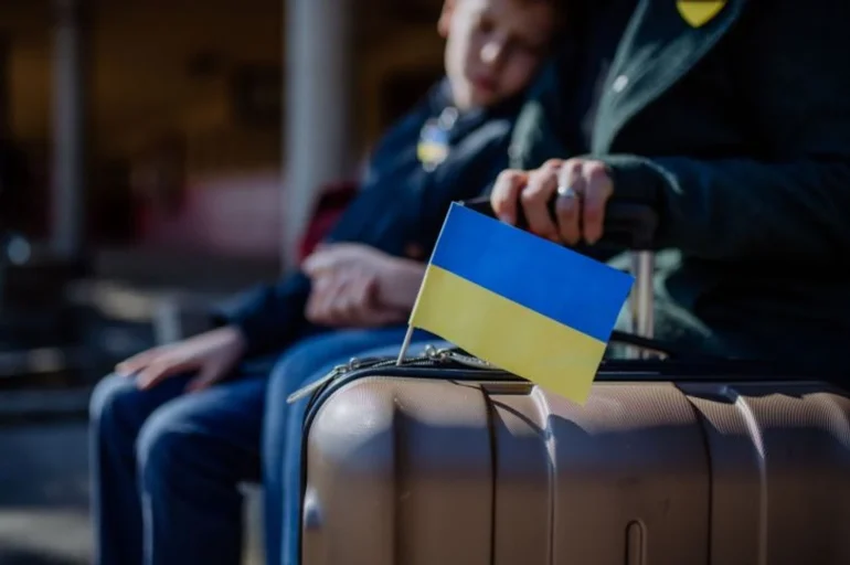 Короткі поїздки без віз: Ліберальна партія Канади підтримала нові правила для українців