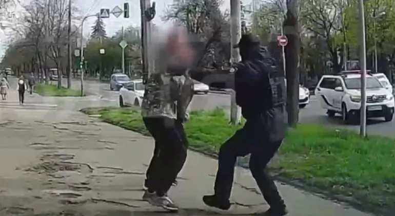 У Чернігові патрульна поліція оприлюдувала відео затримання стрільця