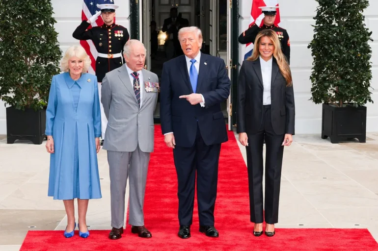 Трамп назвав короля Чарльза «найвеличнішим королем» під час прощання