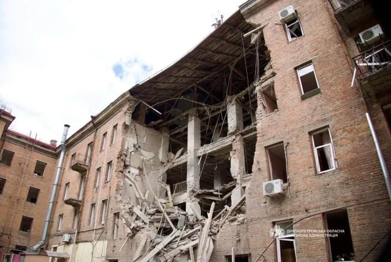 У Дніпрі пошкодили історичну забудову під час атаки російської федерації