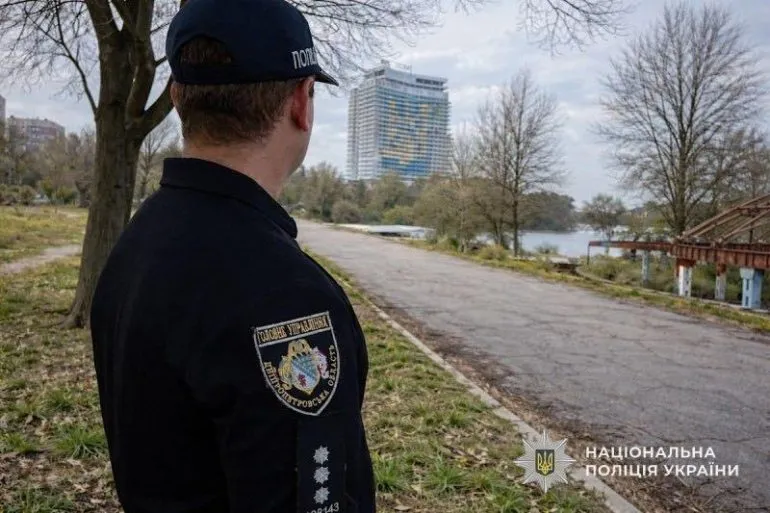 У Дніпрі закликали батьків через небезпечні недобудови