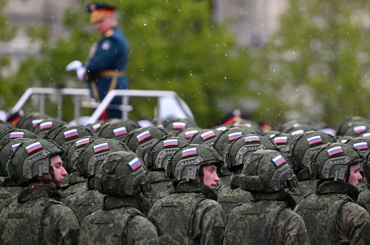 Щонайменше 15 регіонів росії скасували паради 9 травня