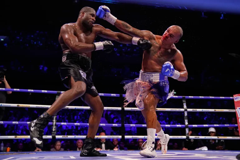 Дюбуа нокаутував Вордлі після двох нокдаунів і став чемпіоном WBO