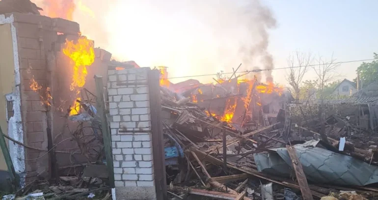 Ранкові удари по Харкову: троє поранених, понад 25 пошкоджених будинків
