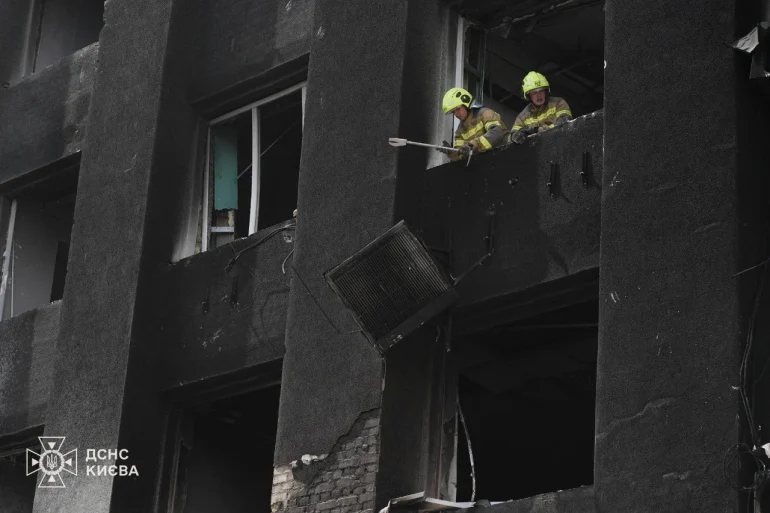 У Києві завершили ліквідацію наслідків удару в Шевченківському районі