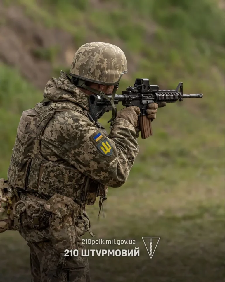 Агресор 61 раз атакував позиції ЗСУ, тривають обстріли прикордоння