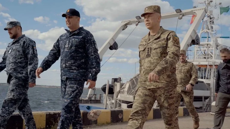 Присутність флоту рф у Чорному й Азовському морях практично нівельована — Сирський