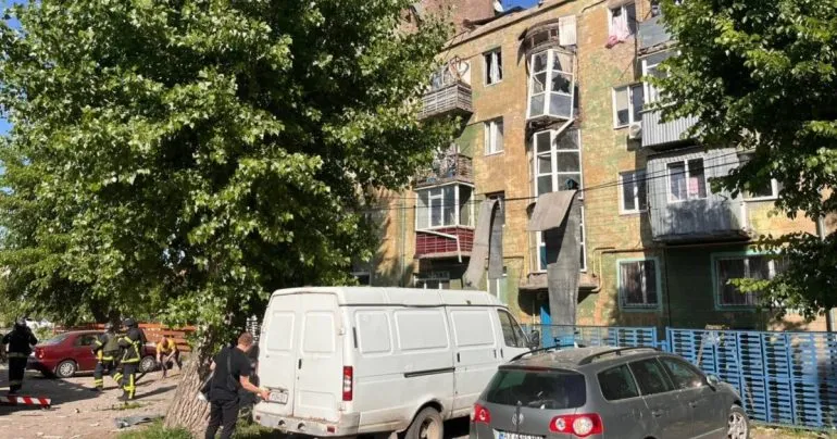 У Дніпрі кількість поранених після обстрілу зросла до 11