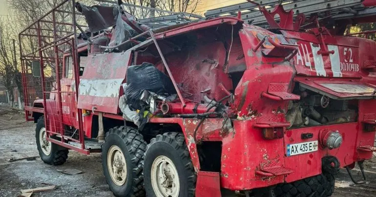 Зафіксовано 34 подвійні удари росії FPV‑дронами по рятувальниках і медиках