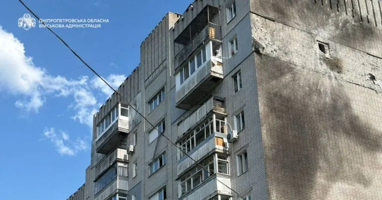 Масовані обстріли Дніпропетровщини: 17 постраждалих за день