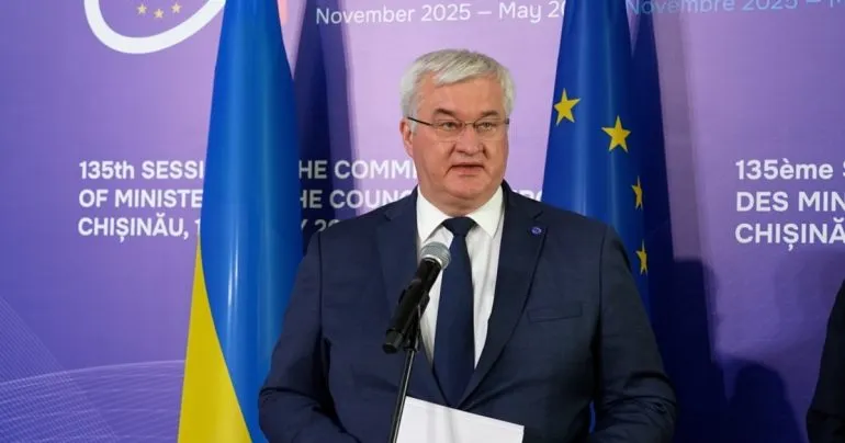 Україна та Угорщина розпочали онлайн‑консультації для відновлення відносин