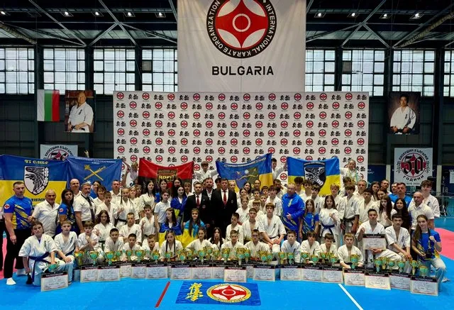 Дніпровські каратисти виграли п’ять медалей на чемпіонаті Європи