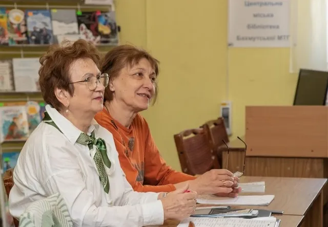 У Дніпрі люди поважного віку активно навчаються та займаються спортом