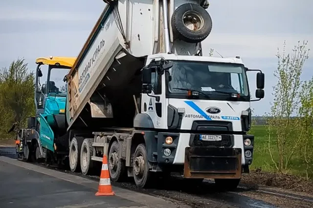 Оновлення дорожньої інфраструктури на Дніпропетровщині триває